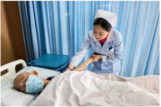 �����ؼ���ح�������˿˶ĳ���
Ůְ����������ҫ���֣�